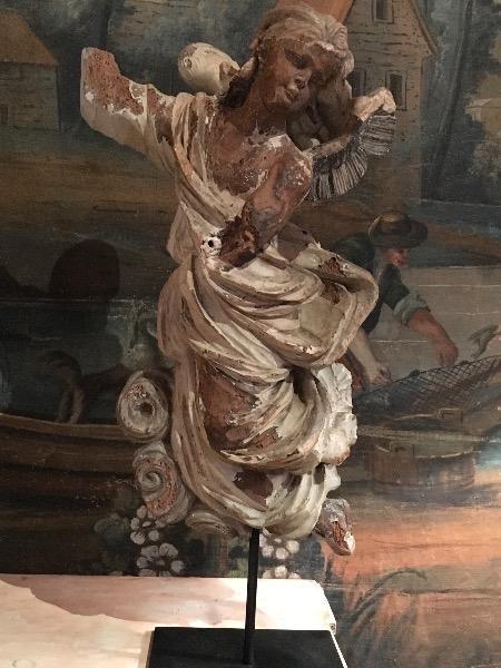 Paire anges bois sculpté XVII ème siècle  (en l'état) 