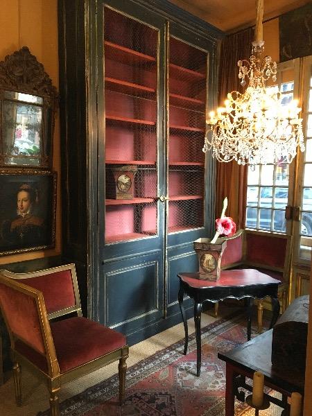 Bibliothèque de boiserie circa 1800 Bibliothèque de boiserie circa 1800