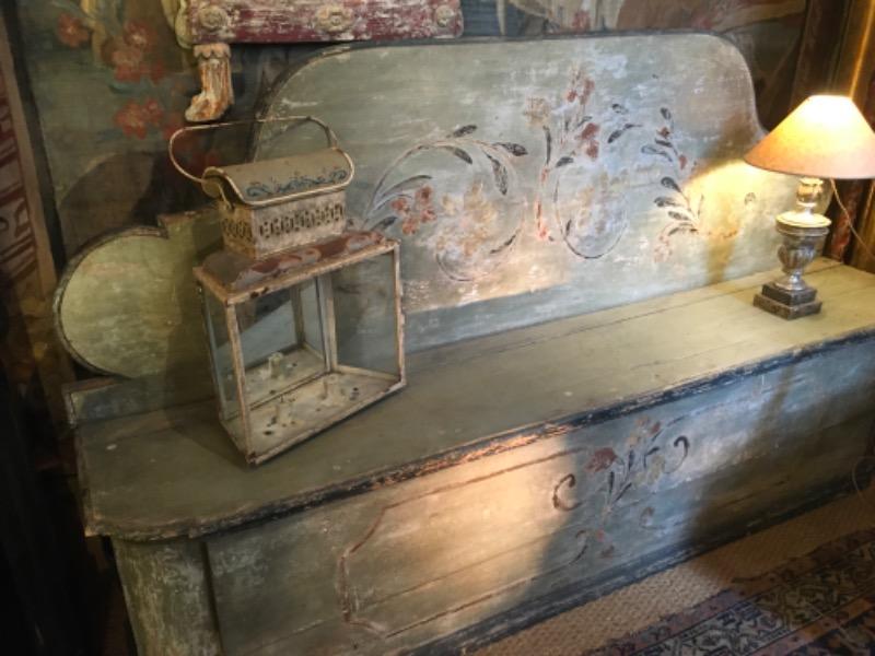 Paire de casa banca ( bancs-coffre ) époque XVIII ème et patine d’origine 