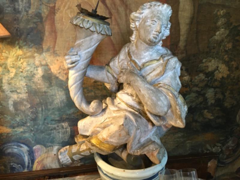 Ange en bois sculpté d’époque XVIII ème