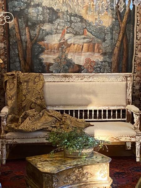 Banquette suédoise en bois sculpté et peint début XIX ème 