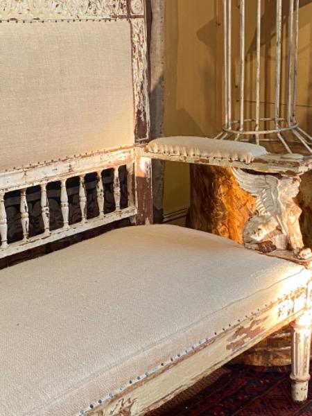 Banquette suédoise en bois sculpté et peint début XIX ème 