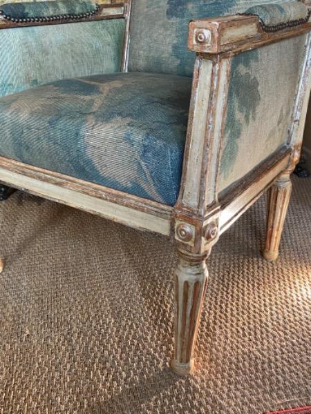 Bergère peinte et doré d’époque directoire ( Italie ) tissus P.Frey