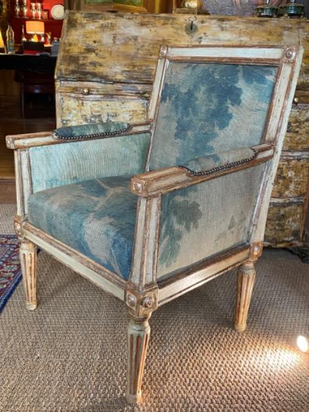 Bergère peinte et doré d’époque directoire ( Italie ) tissus P.Frey