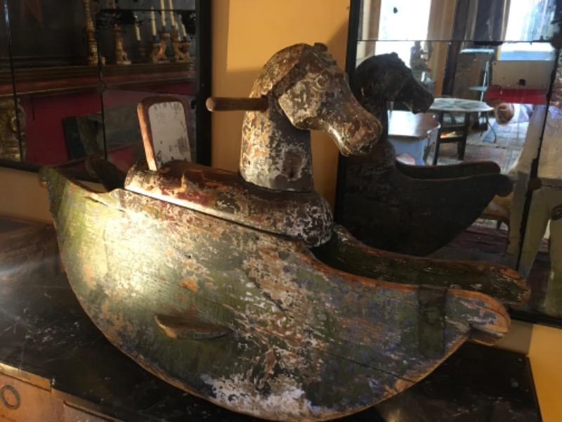 Cheval à bascule en bois sculpté polychrome XIX ème ( art populaire)