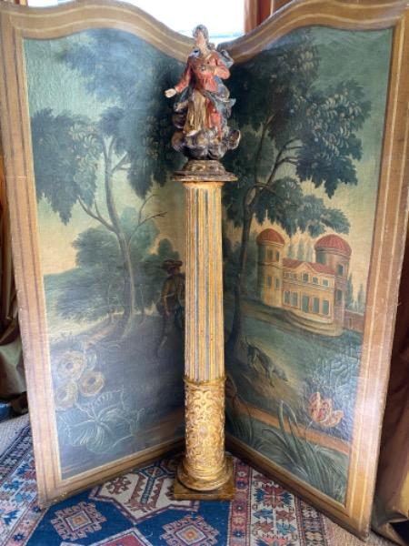 Colonne en bois sculpté et doré d’époque 18 ème