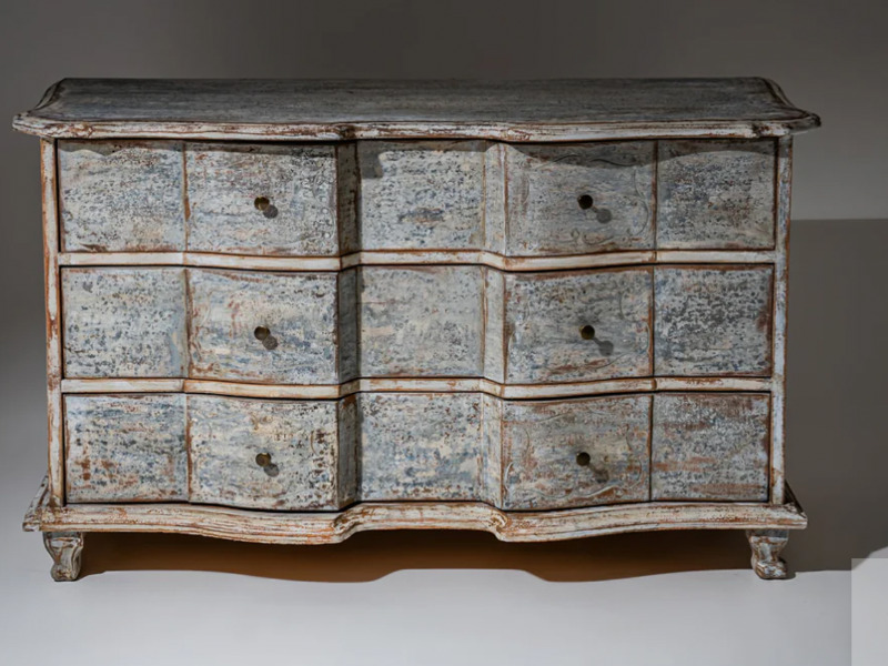 Commode baroque peinte provençale XVIII ème avec restaurations d’usage