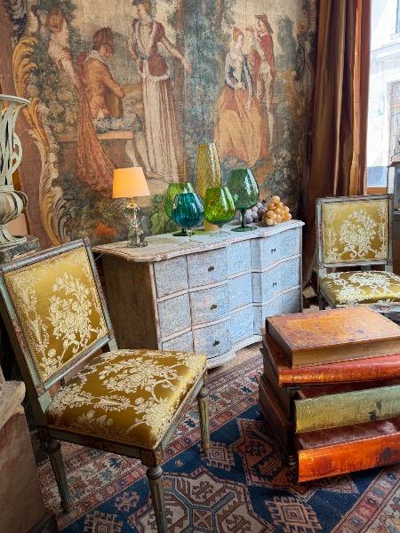 Commode baroque peinte provençale XVIII ème avec restaurations d’usage
