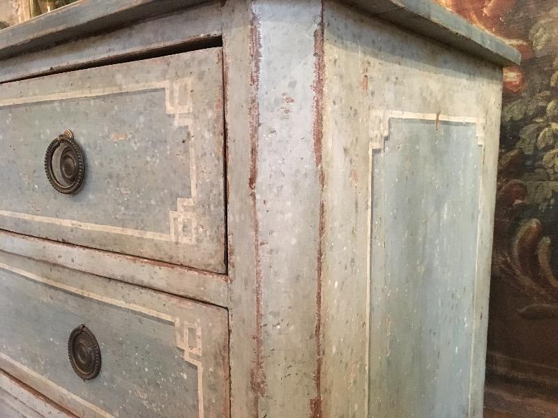Commode directoire peinte avec 3 tiroirs en façade ( Sud de la France )