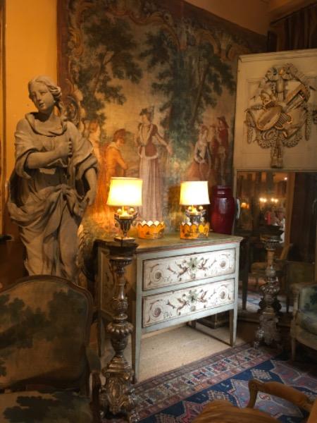 Commode italienne d’époque fin XVIII ème ouvrant sur 2 tiroirs ( région des Marches )