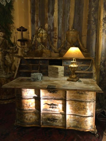 Commode scriban façade en arbalète à 3 tiroirs XVIII ème 