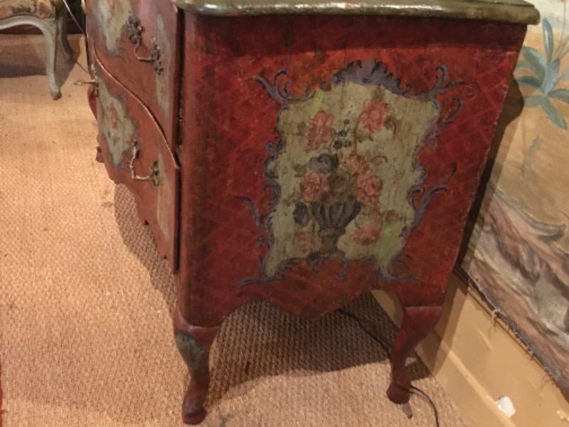 Commode sicilienne XVIII ème ouvrant sur 2 tiroirs en façade avec sa patine d’origine