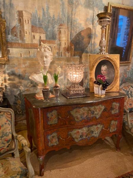 Commode sicilienne XVIII ème ouvrant sur 2 tiroirs en façade avec sa patine d’origine