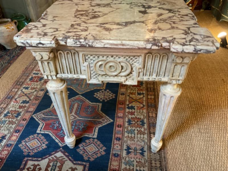 Console de milieu époque Louis XVI avec son marbre d’origine ( Sud de la France )
