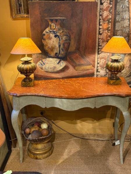 Console peinte provençale avec un tiroir en ceinture et plateau faux-marbre d’époque 18 ème