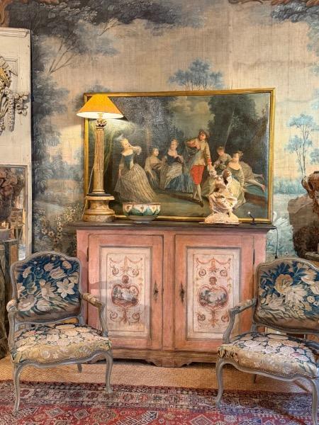 Crédence italienne peinte début XIX ème à décor de grotesques et paysages en façade et sur les côtés 