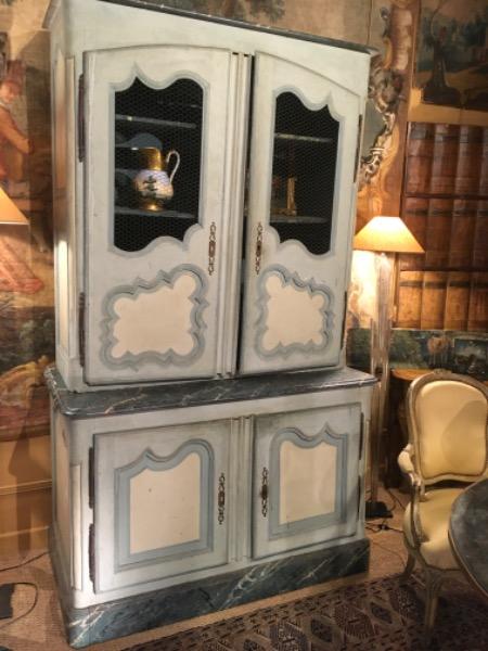 Deux-corps provençal peint XVIII ème ouvrant sur 4 portes en façade