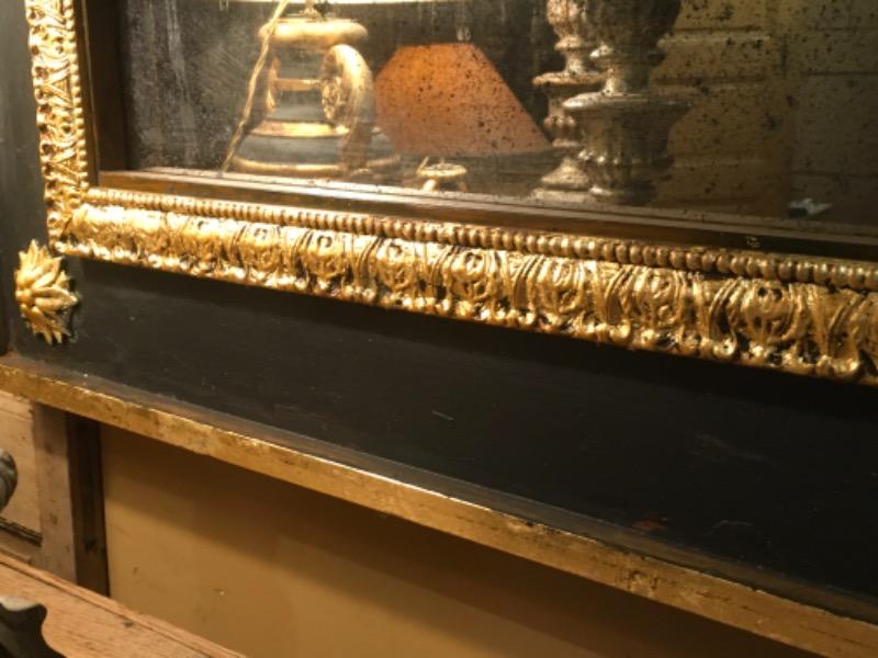 Grand miroir très décoratif 