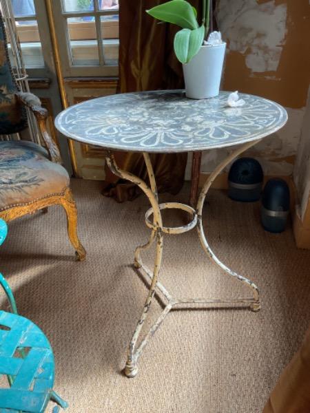 Guéridons de jardin en métal XIX ème