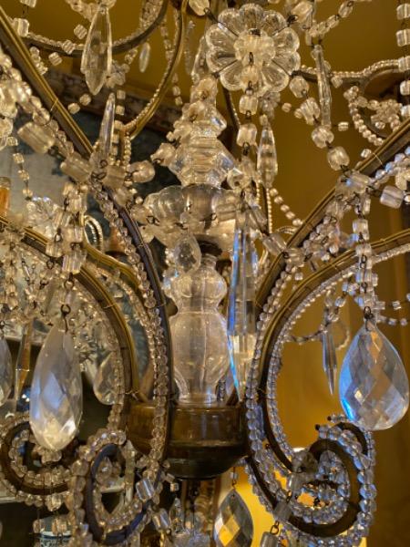 Lustre-cage ( salon de musique ) hôtel particulier de Provence à 12 lumières en cristal et verre fin XIXème