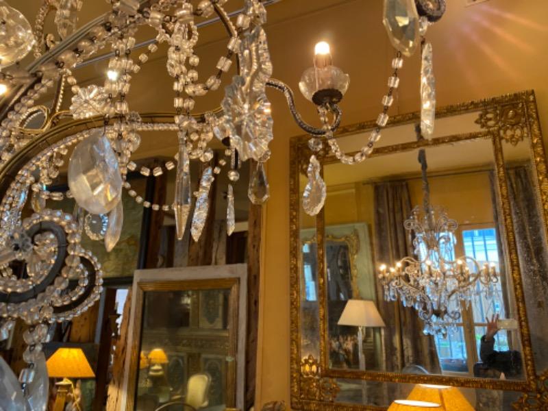 Lustre-cage ( salon de musique ) hôtel particulier de Provence à 12 lumières en cristal et verre fin XIXème