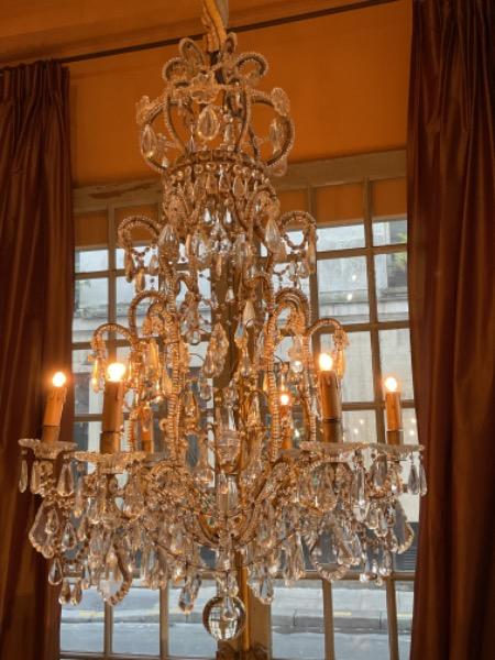 Lustre-cage perlé XIX ème à 6 lumières en verre et cristal