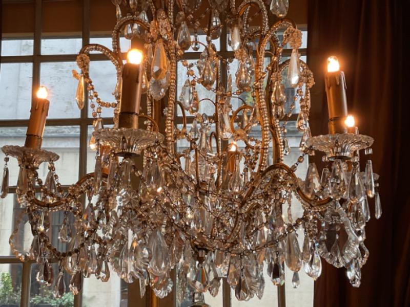 Lustre-cage perlé XIX ème à 6 lumières en verre et cristal