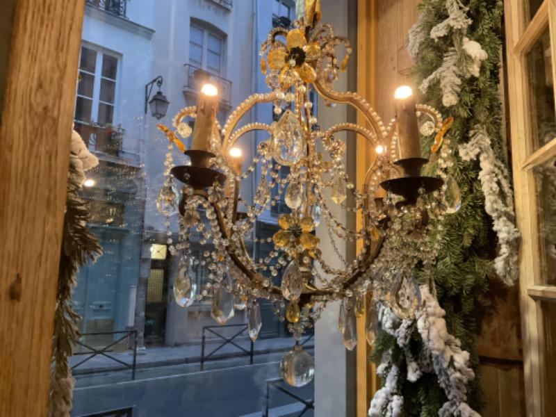 Lustre de boudoir début XX ème en verre et cristal fleurs couleur ambre