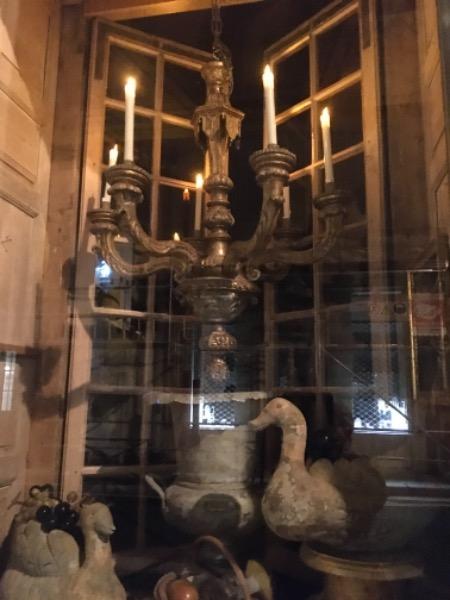 Lustre en bois doré à 6 bras de lumière époque XVIII ème italien