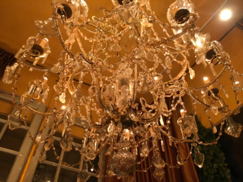 Lustre turinois à 18 lumières sur 2 étages fin XIX ème ( cristal et verre)
