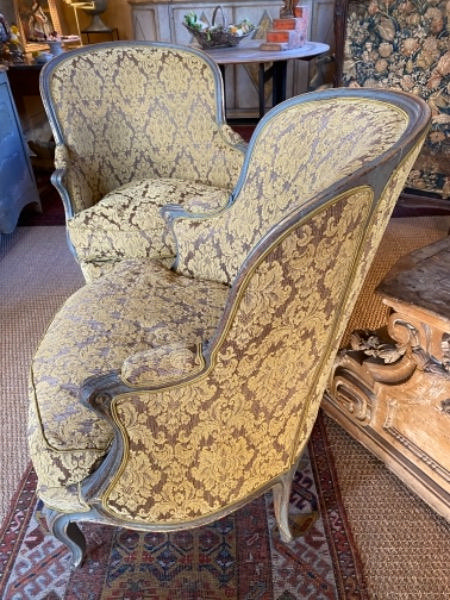 Paire de bergères de forme gondole époque XVIII ème tissus Rubelli