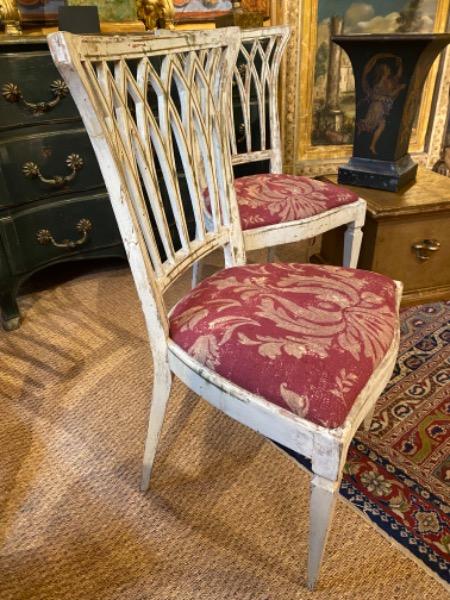 Paire de chaises italiennes ( directoire ) à châssis 
