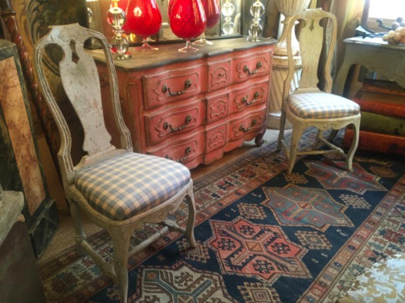 Paire de chaises suédoises peintes XVIII ème