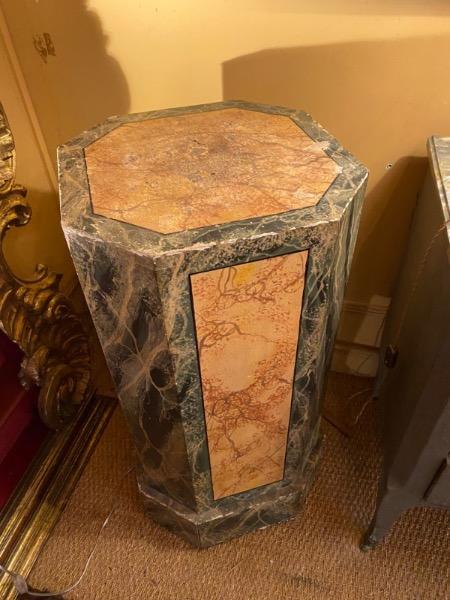 Paire de colonnes octogonales en bois peint faux-marbre ( Italie XIX ème )