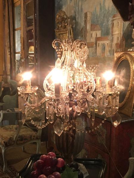 Paire de girandoles italiennes XX ème à 5 lumières dans le goût des tables royales