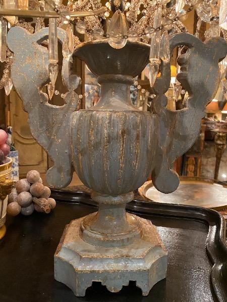 Paire de girandoles italiennes XX ème à 5 lumières dans le goût des tables royales