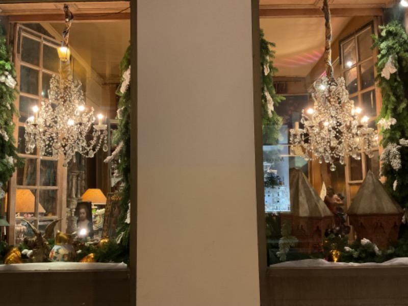 Paire de lustres toscans à 5 lumières XX ème