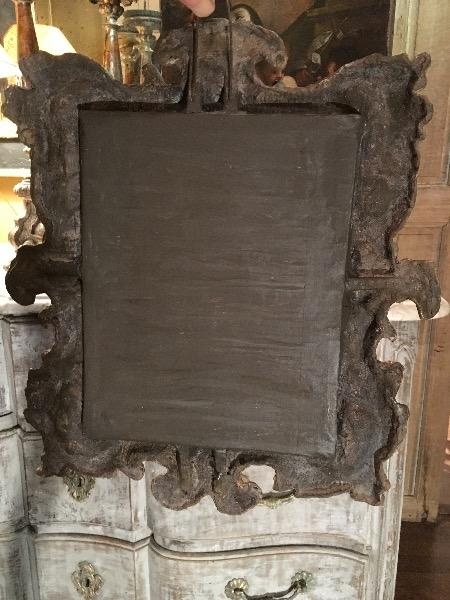 Paire de miroirs italiens XVIII ème cadre en papier mâché 