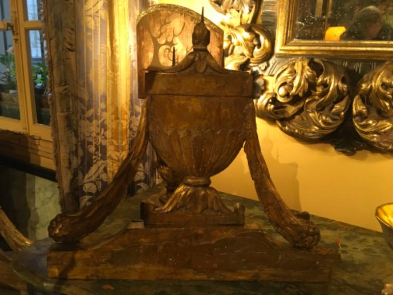 Paire de profils italiens en bois doré fin XVIII ème 