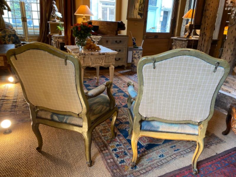 Paire de sièges gênois peints ( Italie  XVIII ème ) à châssis 