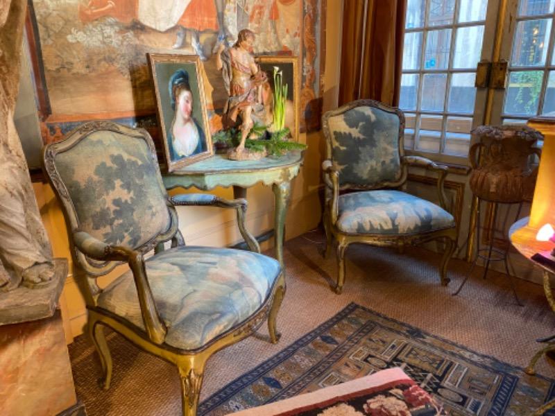 Paire de sièges gênois peints ( Italie  XVIII ème ) à châssis 