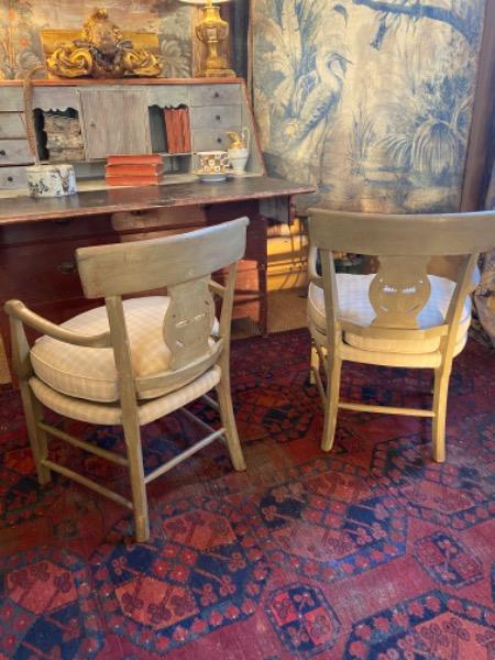Paire de sièges provençaux début XIX en bois peint en parfait état 