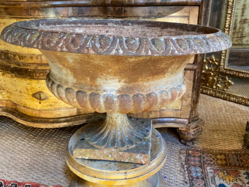 Paire de vasques en fonte XIX ème