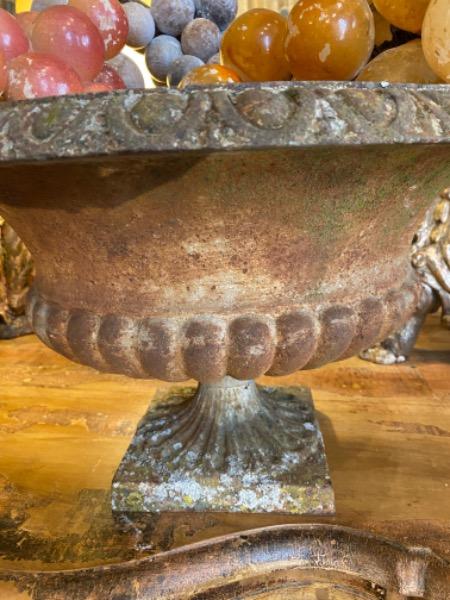 Paire de vasques en fonte XIX ème