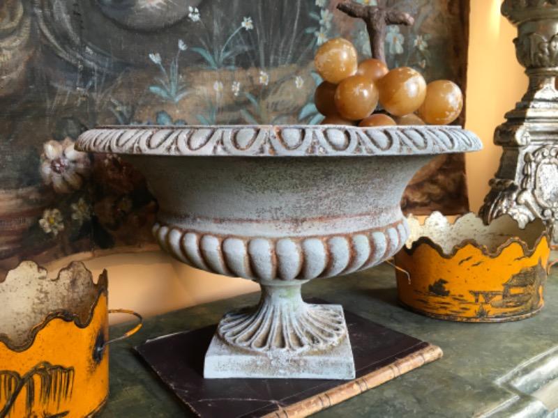 Paire de vasques en fonte XIX ème