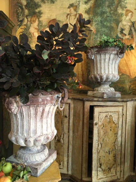 Paire de vasques imitation terre cuite XX ème 