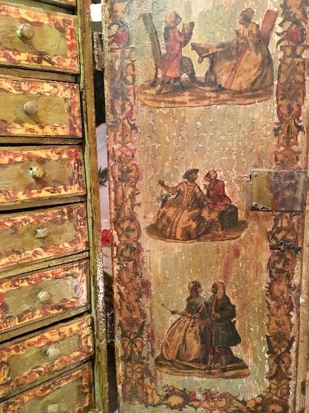 Petit cabinet vénitien, arte povera en partie XVIII ème, les tiroirs sont restaurés