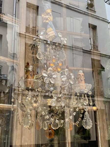 Petit lustre d’alcôve couleur ambre XX ème à 4 lumières 