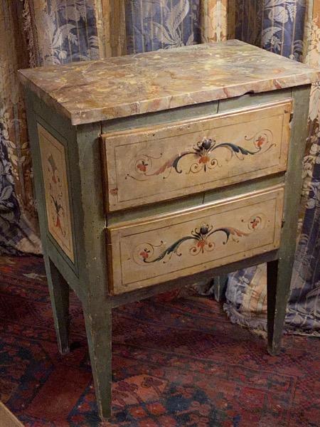 Petit meuble de charme napolitain XVIII ème dans sa couleur d’origine