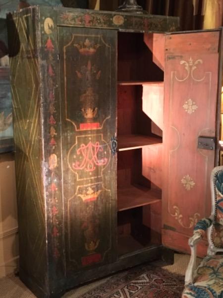 Rare armoire d’Uzès d’époque XVIII ème ( dans son jus )